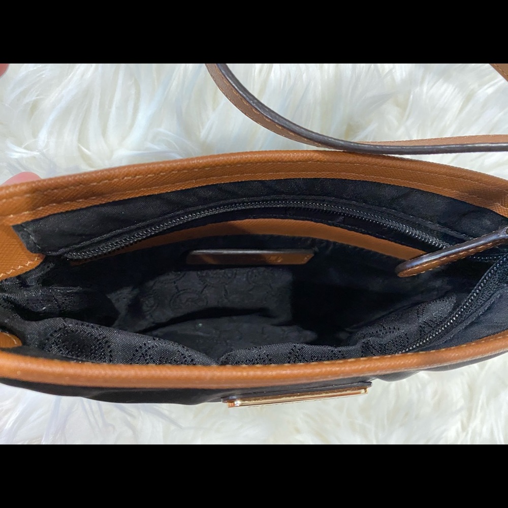 Michael Kors Small Black Nylon Crossbody bag - Picture 4 of 4